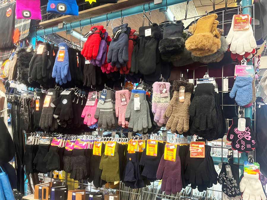 Hat City - Chelmsford Retail Market - woolly gloves